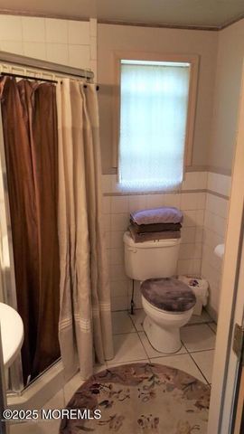 131 E Washington Avenue, Leonardo, NJ 07737