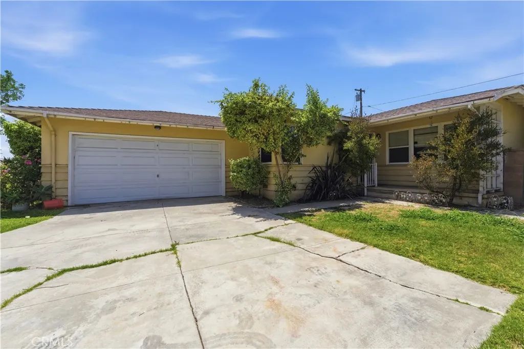 13709 Daphne Avenue, Gardena, CA 90249