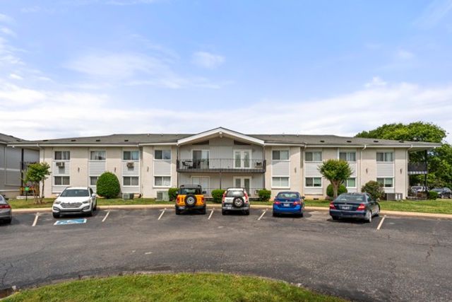 613 Hillsboro Rd Apt B17, Franklin, TN 37064