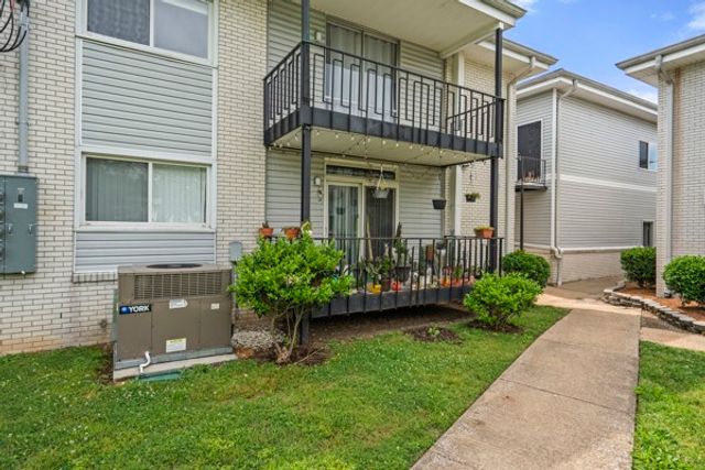 613 Hillsboro Rd Apt B17, Franklin, TN 37064