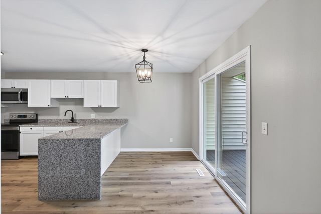 7956 Charles Way, Inver Grove Heights, MN 55076