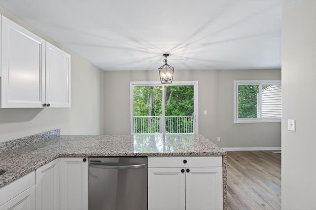 7956 Charles Way, Inver Grove Heights, MN 55076