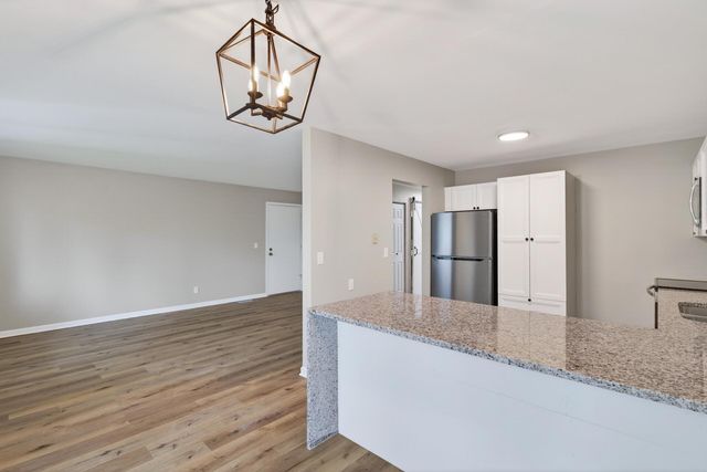 7956 Charles Way, Inver Grove Heights, MN 55076