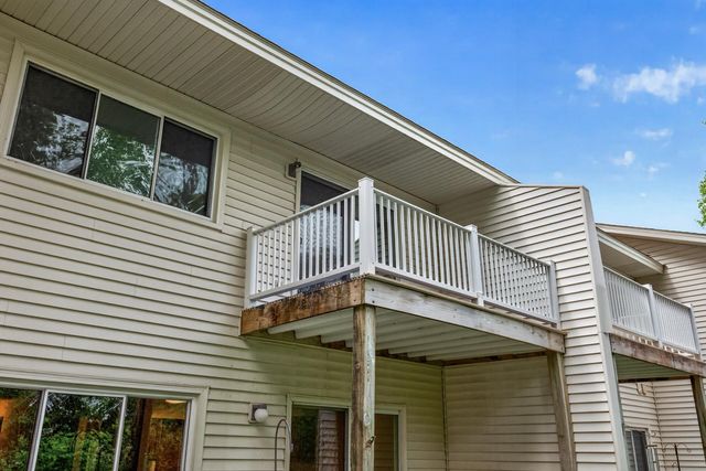 7956 Charles Way, Inver Grove Heights, MN 55076