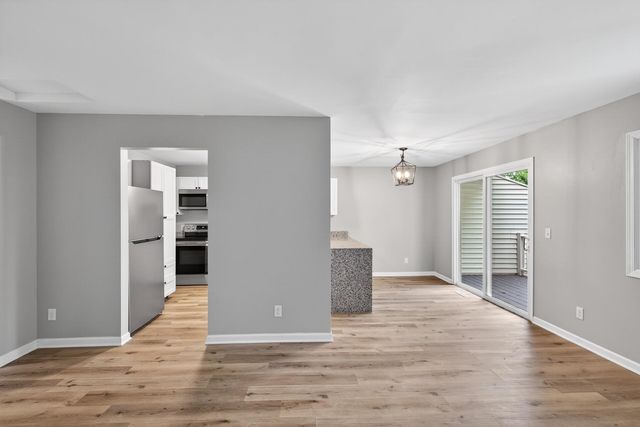7956 Charles Way, Inver Grove Heights, MN 55076