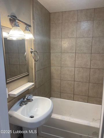 1411 24th Street, Lubbock, TX 79411