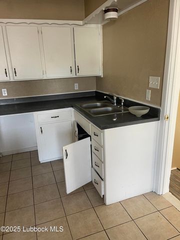 1411 24th Street, Lubbock, TX 79411