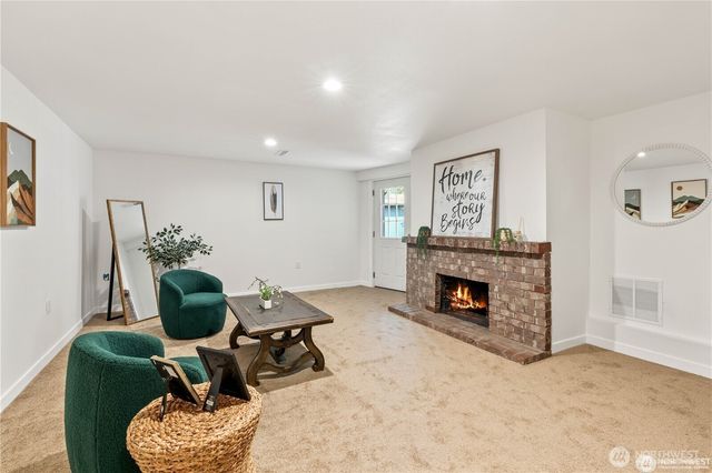 2749 Parkway Drive W, University Place, WA 98466