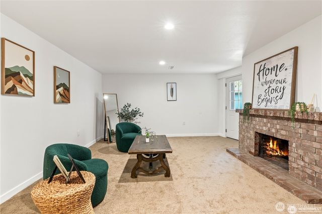 2749 Parkway Drive W, University Place, WA 98466