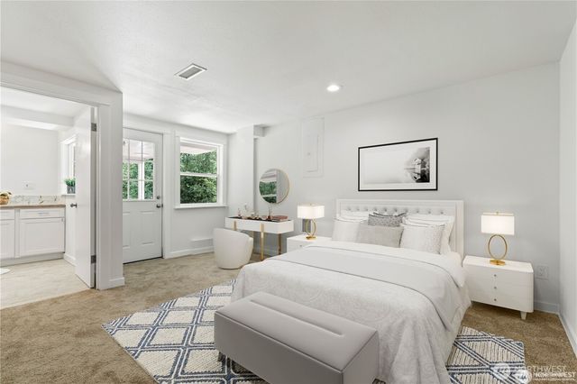2749 Parkway Drive W, University Place, WA 98466