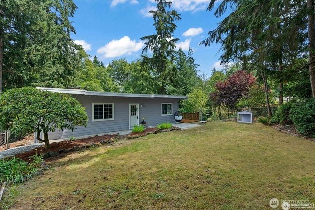 2749 Parkway Drive W, University Place, WA 98466
