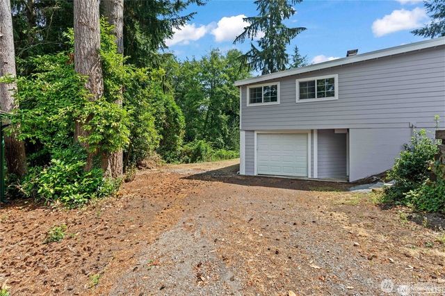 2749 Parkway Drive W, University Place, WA 98466