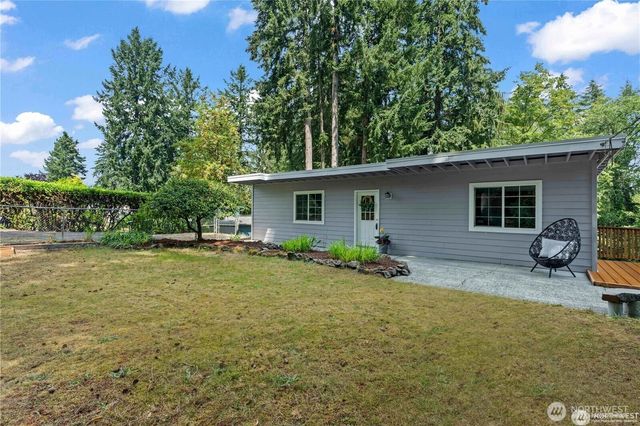2749 Parkway Drive W, University Place, WA 98466