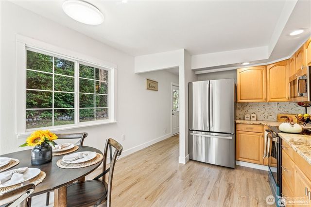 2749 Parkway Drive W, University Place, WA 98466