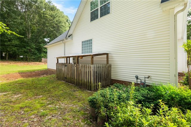 206 Village Way, Pendleton, SC 29670