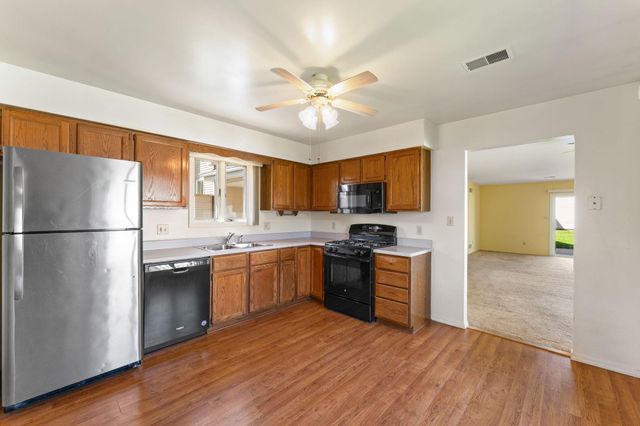 230 Holly Lane, Schererville, IN 46375