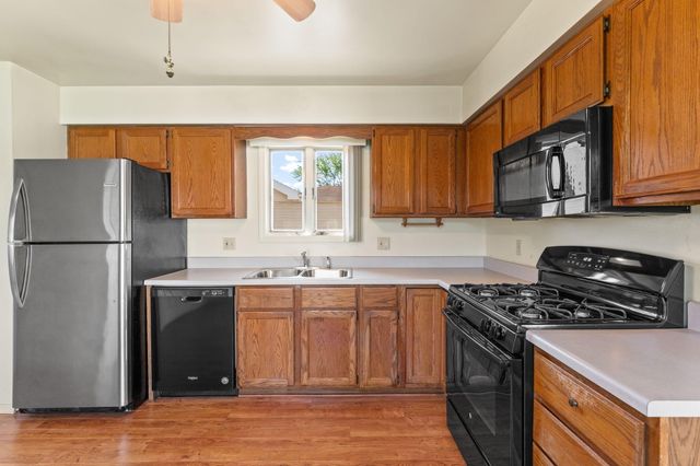 230 Holly Lane, Schererville, IN 46375