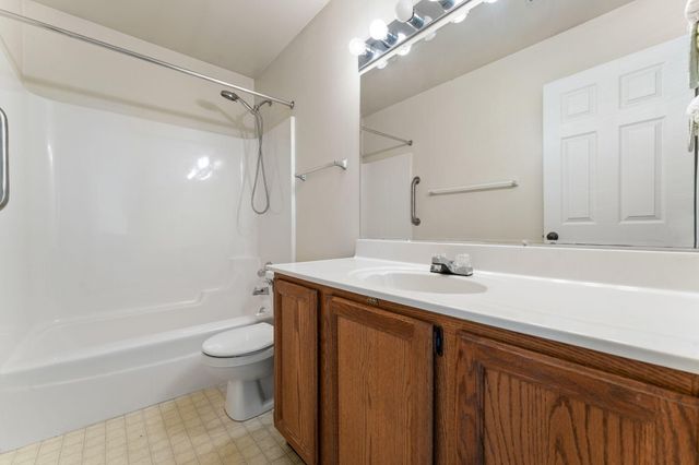 230 Holly Lane, Schererville, IN 46375