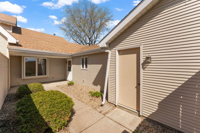 230 Holly Lane, Schererville, IN 46375