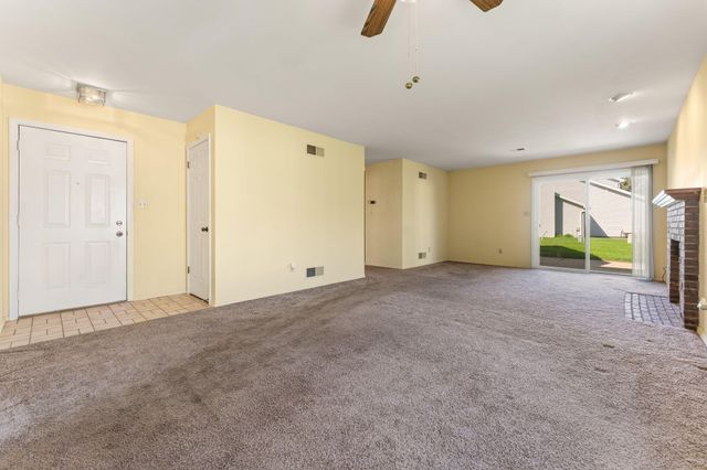 230 Holly Lane, Schererville, IN 46375