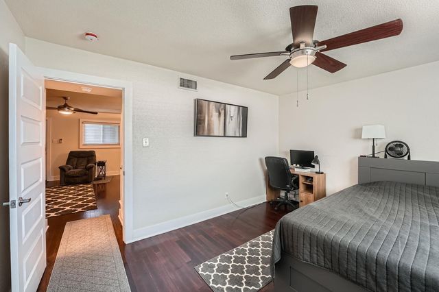 3815 Guadalupe ST 103, Austin, TX 78751