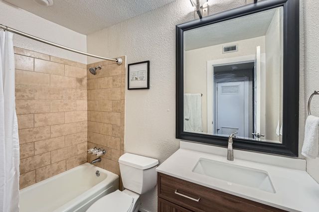 3815 Guadalupe ST 103, Austin, TX 78751