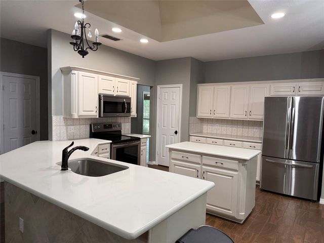 2234 Summer Brook Drive, Weatherford, TX 76087