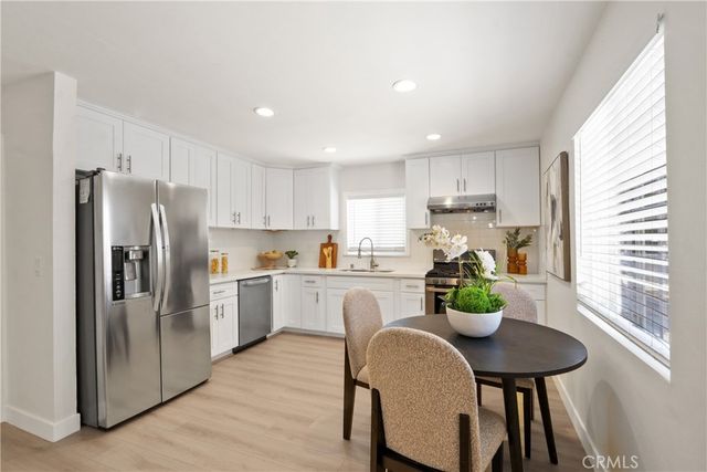 560 La Seda, La Puente, CA 91744