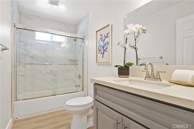560 La Seda, La Puente, CA 91744