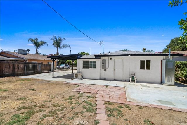 560 La Seda, La Puente, CA 91744