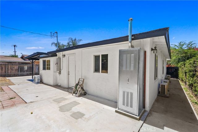 560 La Seda, La Puente, CA 91744
