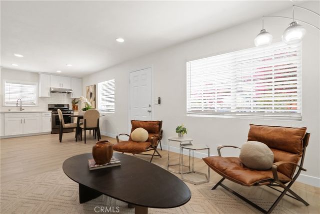 560 La Seda, La Puente, CA 91744
