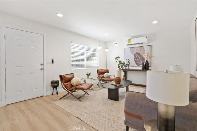 560 La Seda, La Puente, CA 91744