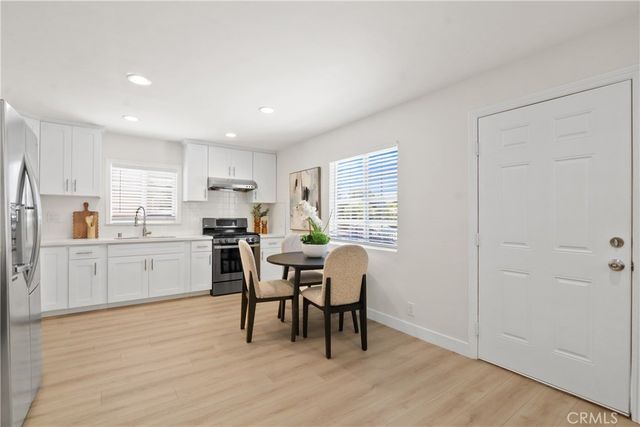 560 La Seda, La Puente, CA 91744
