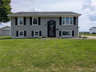 6729 Sterling Drive, Enon Vlg, OH 45323