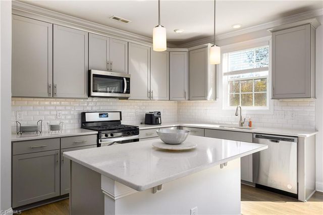 2138 Spring Wind Road, Pfafftown, NC 27040