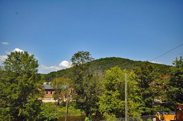 40 A Beech Street A, Bristol, NH 03222