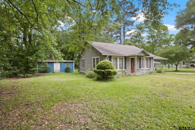 403 Pace Ave, Naples, TX 75568