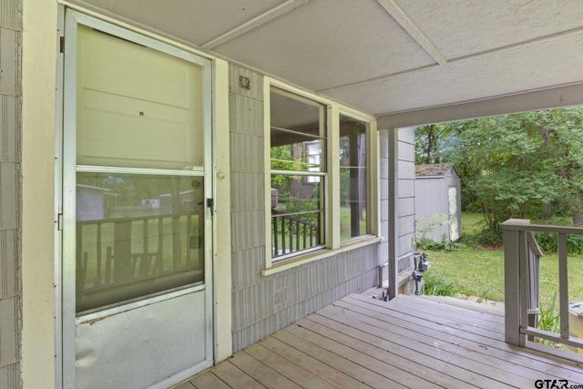 403 Pace Ave, Naples, TX 75568