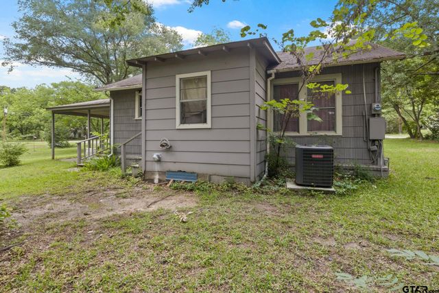 403 Pace Ave, Naples, TX 75568