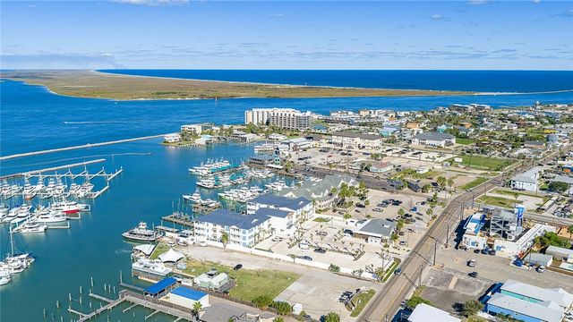 136 W Cotter Ave 17, Port Aransas, TX 78373