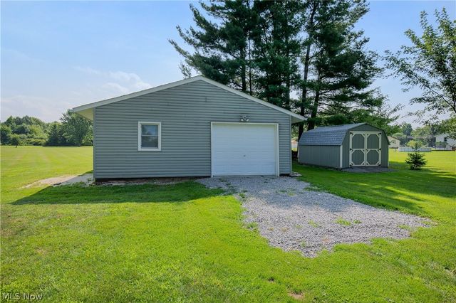 4310 Ridge Road, Cortland, OH 44410