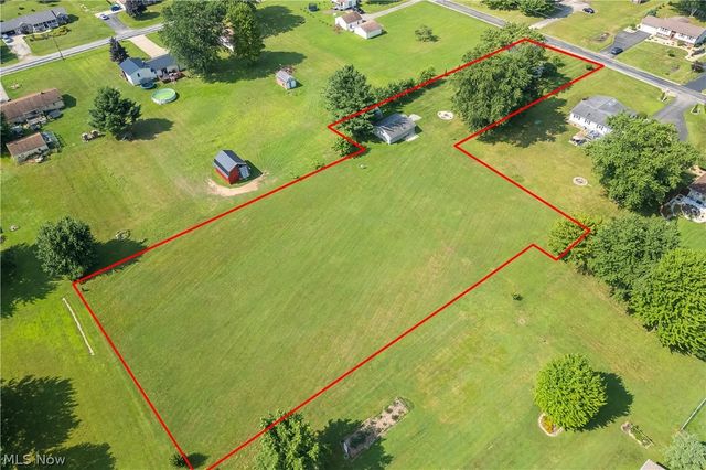 4310 Ridge Road, Cortland, OH 44410