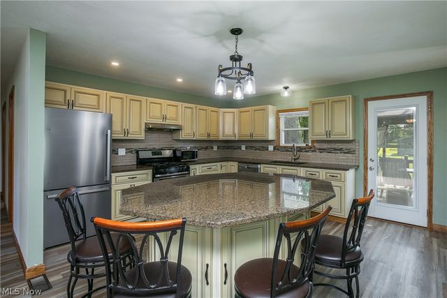 4310 Ridge Road, Cortland, OH 44410