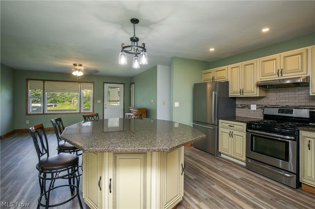 4310 Ridge Road, Cortland, OH 44410