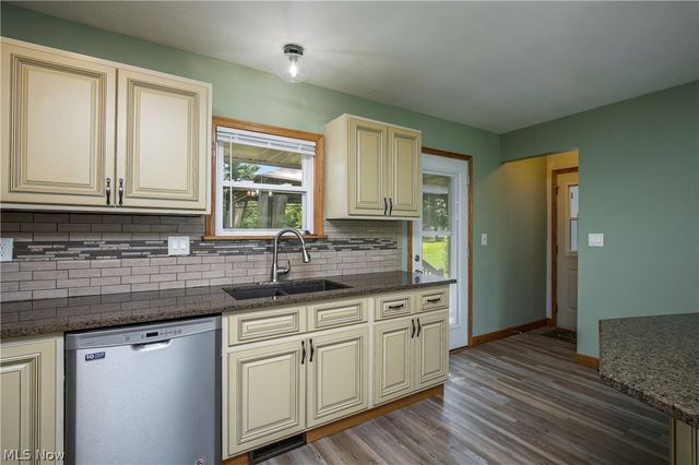 4310 Ridge Road, Cortland, OH 44410