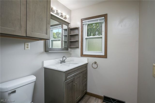 4310 Ridge Road, Cortland, OH 44410