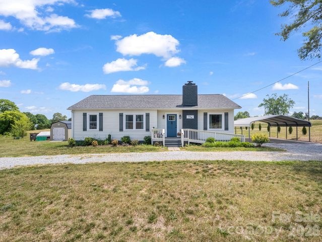 156 Dobbinsville Extension, Ellenboro, NC 28040