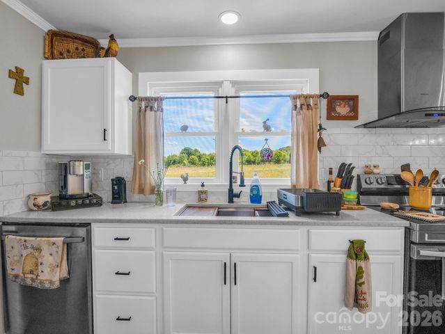 156 Dobbinsville Extension, Ellenboro, NC 28040