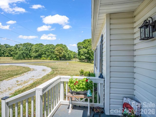 156 Dobbinsville Extension, Ellenboro, NC 28040